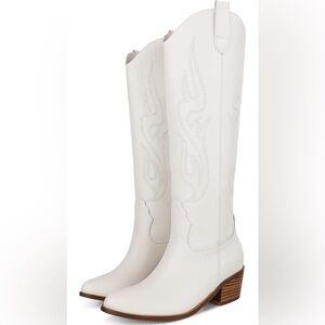 White Cowgirl Boots size 10